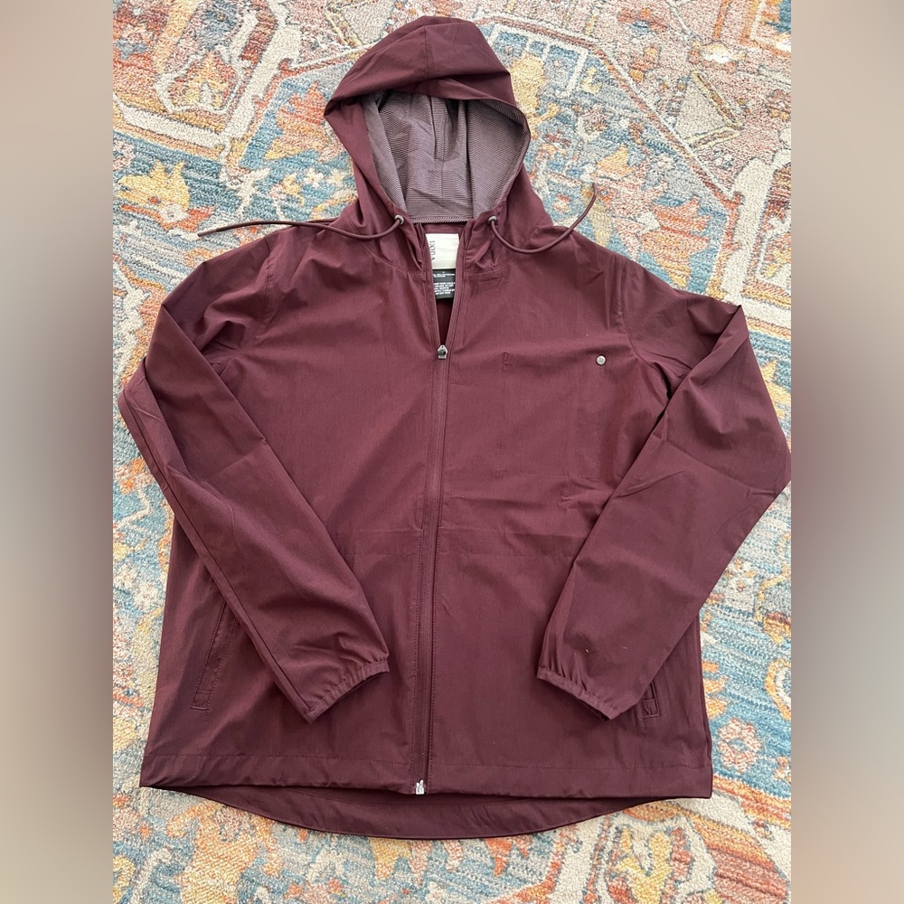 NWOT Vuori Outdoor Trainer Shell Jacket